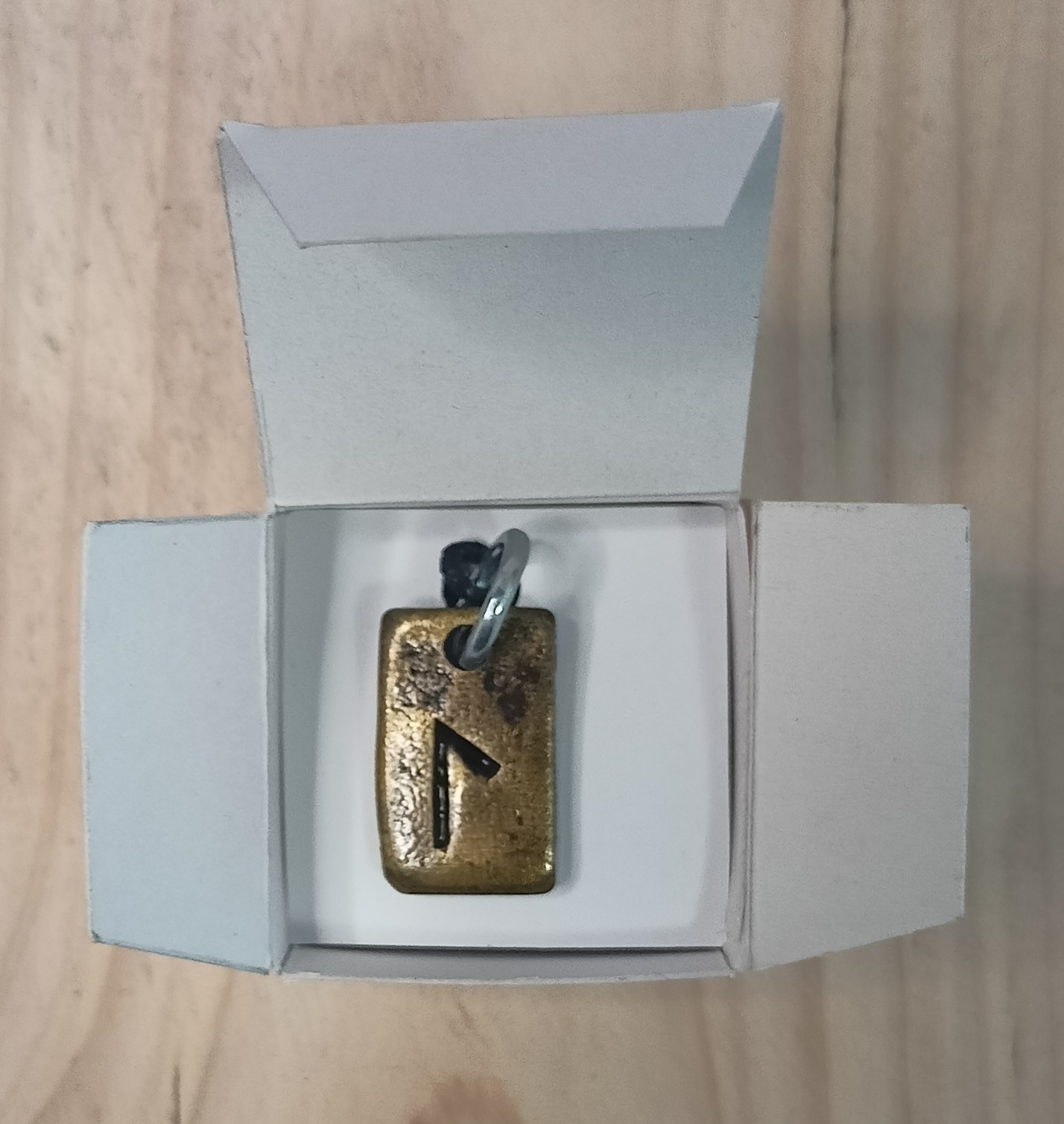 Laguz - ᛚ ( 29.4. - 13.5. )